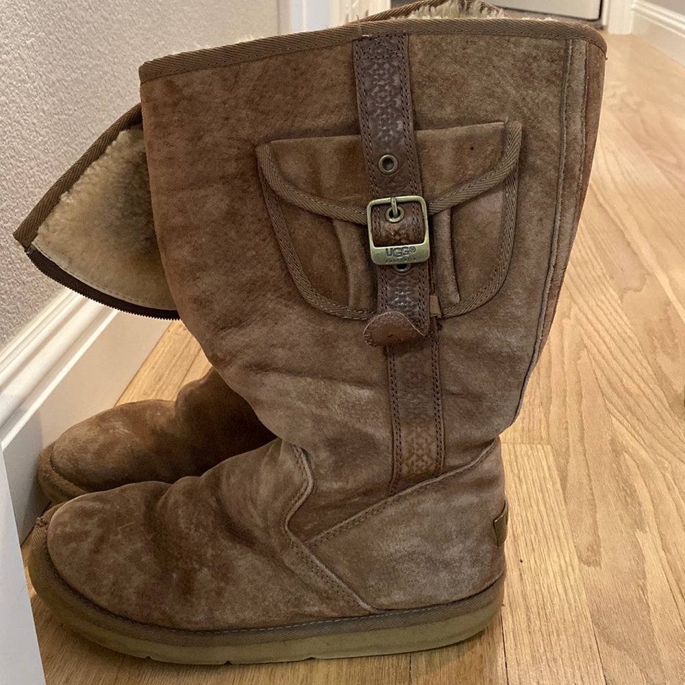 Ugg boots with pocket